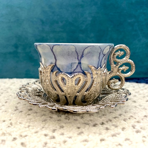 Colorful Turkish tea set with silver cup holders and saucers - Picture 5 of 8